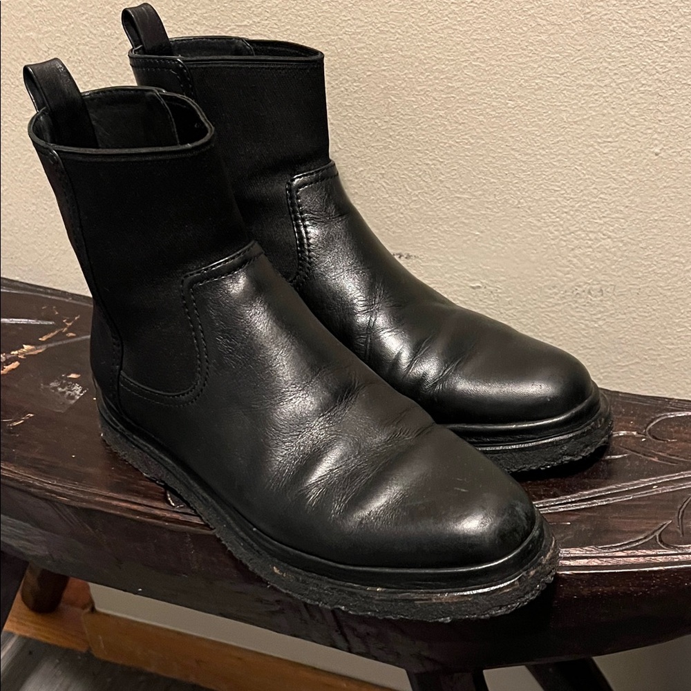 Vince Black Leather Ankle Boots for Women